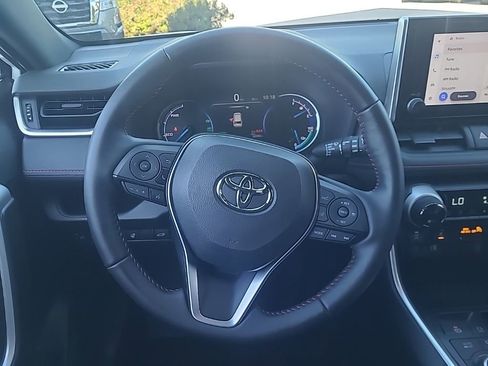 Used 2023 Toyota RAV4 SE image 13