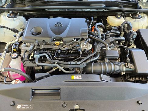 Used 2025 Toyota Camry SE FWD image 33