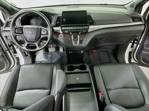 Used 2025 Honda Odyssey Sport-L image 17