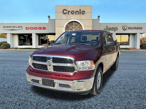 Used 2022 RAM 1500 Classic SLT image 7