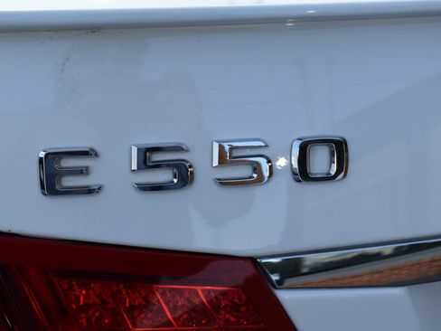 Used 2013 Mercedes-Benz E 550 4MATIC Sedan image 47