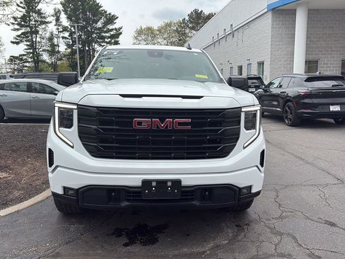 Used 2022 GMC Sierra 1500 Elevation AWD/4WD image 2