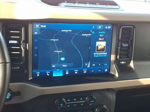 Used 2022 Ford Bronco Wildtrak image 18