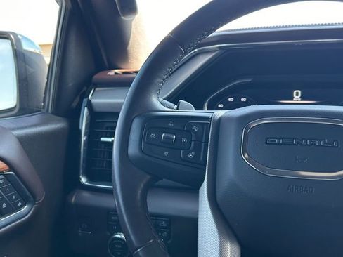 Used 2023 GMC Sierra 1500 Denali w/ Technology Package AWD/4WD image 22