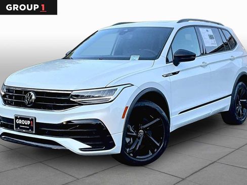 Used 2024 Volkswagen Tiguan SE R-Line AWD/4WD image 1