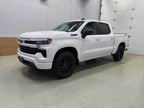 Used 2025 Chevrolet Silverado 1500 RST AWD/4WD image 9