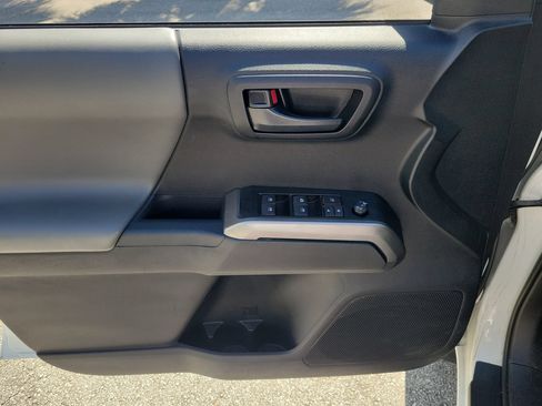 Used 2023 Toyota Tacoma SR5 w/ SR5 Appearance Package RWD image 12