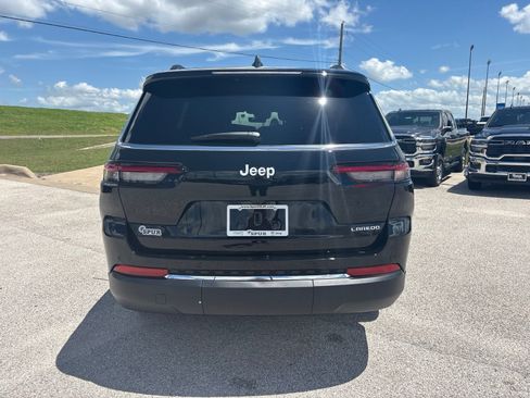 New 2026 Jeep Grand Cherokee L Laredo RWD image 5