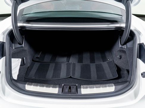 Used 2024 Porsche Taycan 4S w/ Premium Package image 56