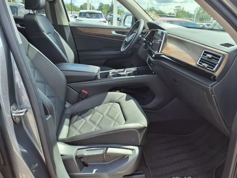 Used 2024 Volkswagen Atlas SE FWD image 20