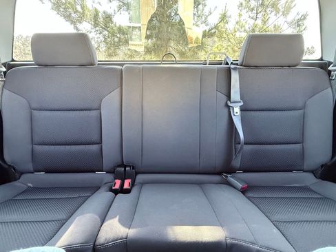 Used 2018 Chevrolet Silverado 1500 LT image 39