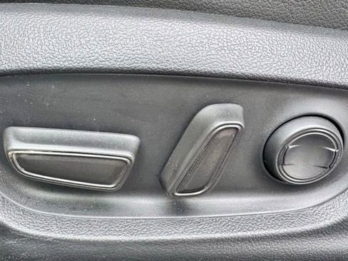 Used 2023 Toyota Camry SE image 14