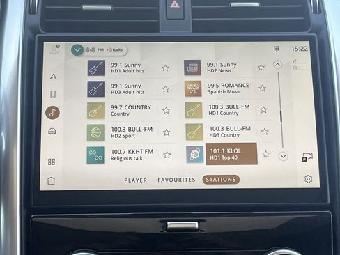 New 2025 Land Rover Discovery Metropolitan Edition image 22