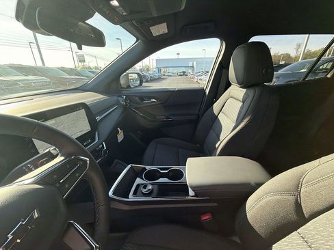 New 2026 Chevrolet Equinox LT w/ Midnight Edition FWD image 11