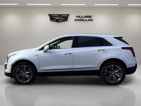 New 2025 Cadillac XT5 Premium Luxury image 2