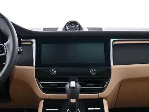 Used 2026 Porsche Macan GTS image 11