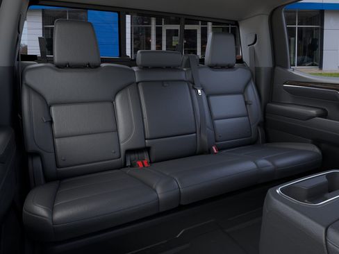 New 2026 GMC Sierra 1500 SLT image 17