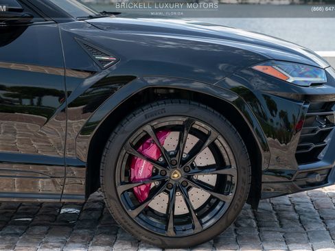 Used 2022 Lamborghini Urus AWD/4WD image 48