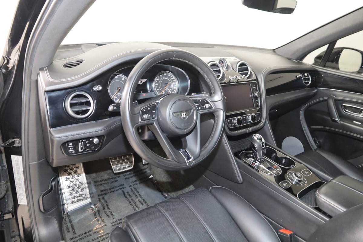 Used 2018 Bentley Bentayga AWD/4WD image 36