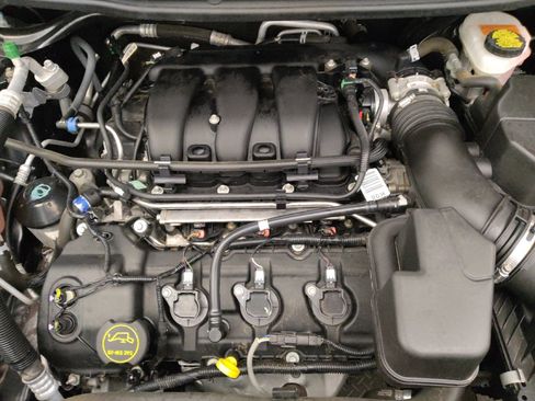 Used 2019 Ford Explorer Limited w/ Ford Safe & Smart Package FWD image 30