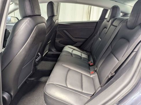 Used 2020 Tesla Model 3 Long Range image 9