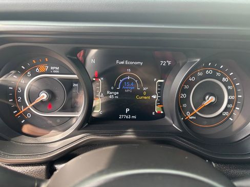 Used 2024 Jeep Wrangler Unlimited Rubicon AWD/4WD image 12