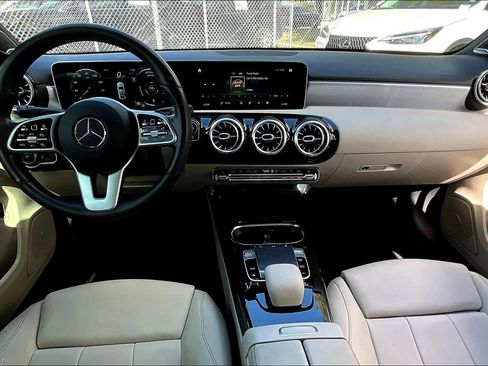 Used 2020 Mercedes-Benz A 220 image 12