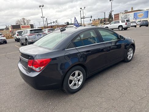 Used 2016 Chevrolet Cruze LT image 6