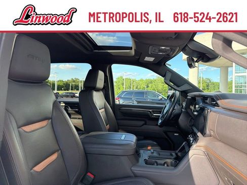 Used 2024 GMC Sierra 2500 AT4 w/ AT4 Premium Plus Package AWD/4WD image 10