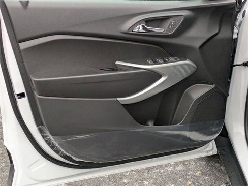 New 2026 Chevrolet Trax LS image 12