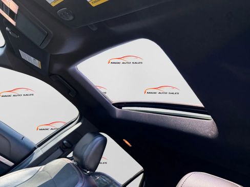 Used 2018 Ford Explorer XLT w/ Equipment Group 202A image 36