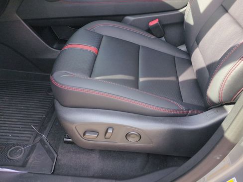 New 2026 Chevrolet Traverse RS w/ LPO, Floor Liner Package FWD image 12