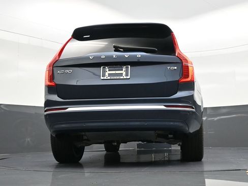 Certified 2025 Volvo XC90 T8 Core w/ Protection Package image 27