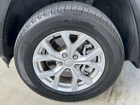 Used 2023 Jeep Grand Cherokee L Limited image 18