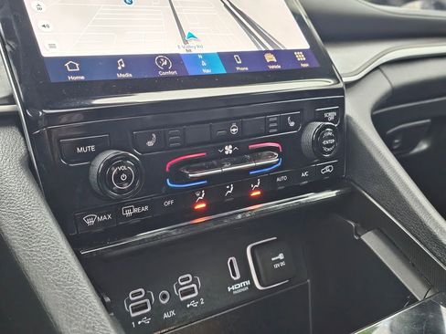 Used 2024 Jeep Grand Cherokee Limited 4xe image 25