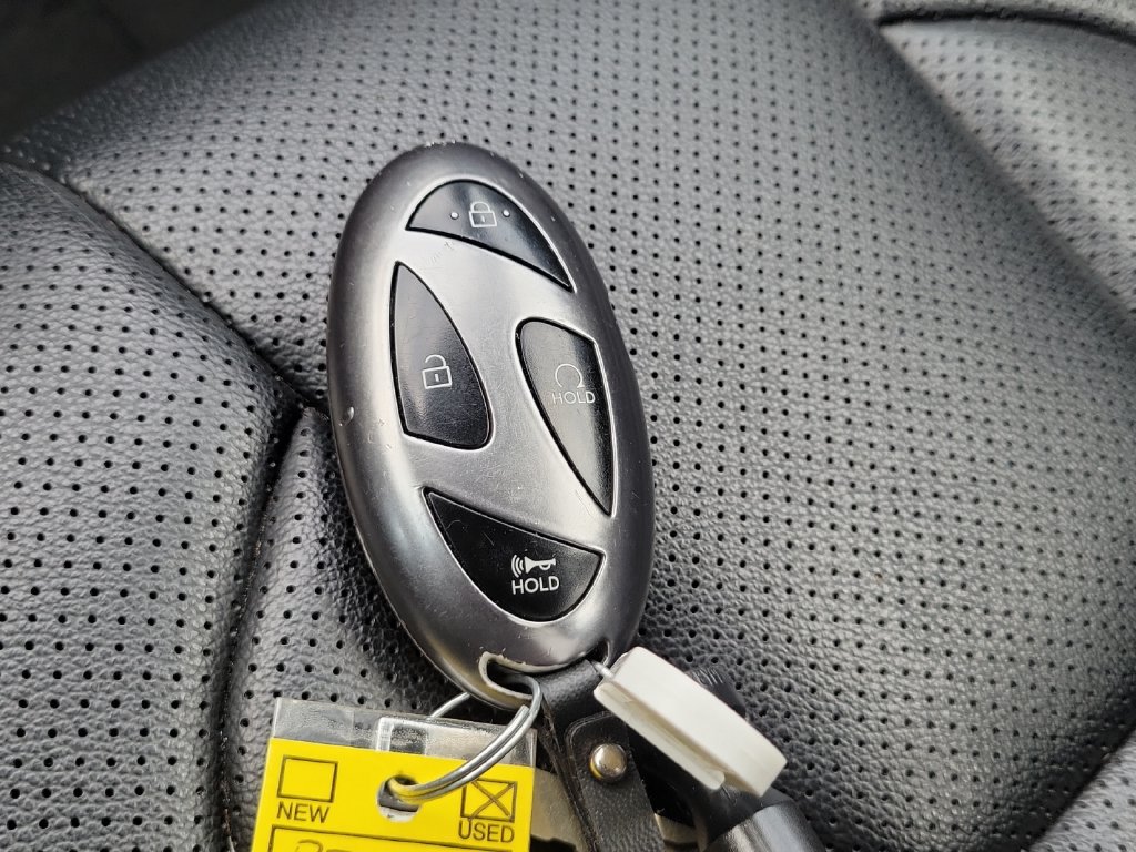Used 2025 Hyundai Elantra Limited FWD image 30