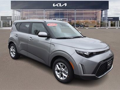 New 2025 Kia Soul LX