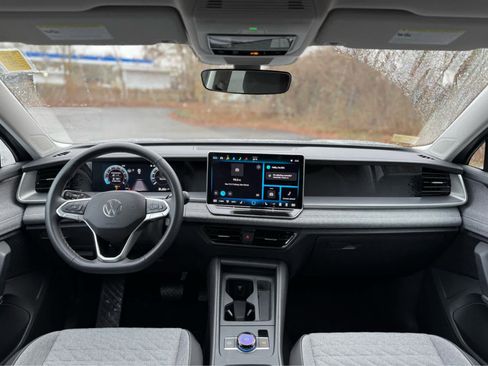 Certified 2025 Volkswagen Tiguan S image 19