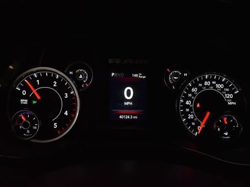 Used 2024 RAM 2500 Big Horn image 25