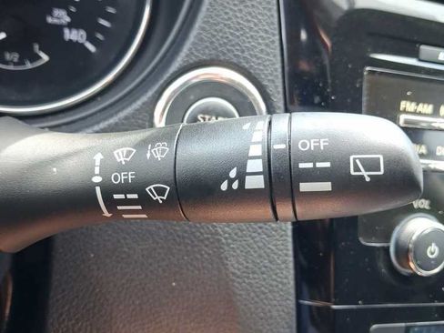 Used 2015 Nissan Rogue SV AWD/4WD image 47