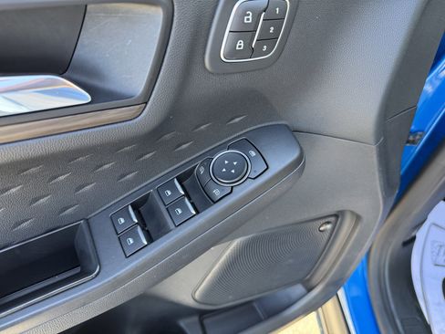 Used 2020 Ford Escape Titanium image 8