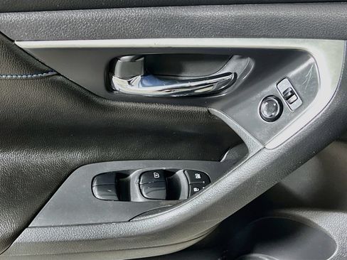 Used 2016 Nissan Altima 2.5 SR FWD image 17
