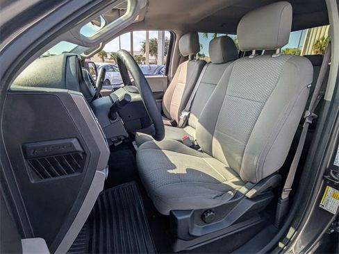 Used 2017 Ford F150 XLT image 10