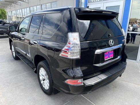 Used 2019 Lexus GX 460 Premium w/ Premium Package AWD/4WD image 2