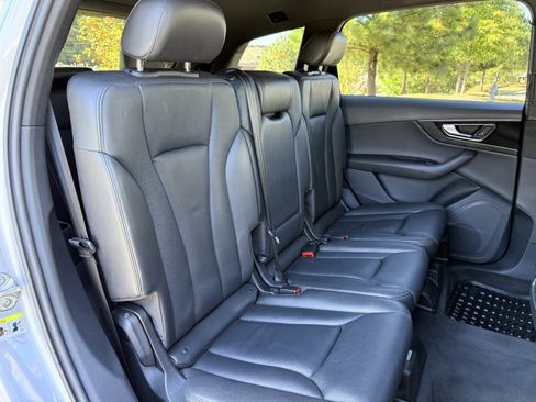 Used 2018 Audi Q7 3.0T Premium image 43