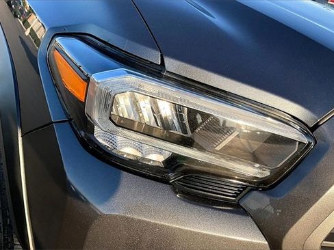 Used 2023 Toyota Tacoma TRD Off-Road w/ Technology Package image 31