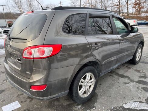 Used 2012 Hyundai Santa Fe GLS image 5