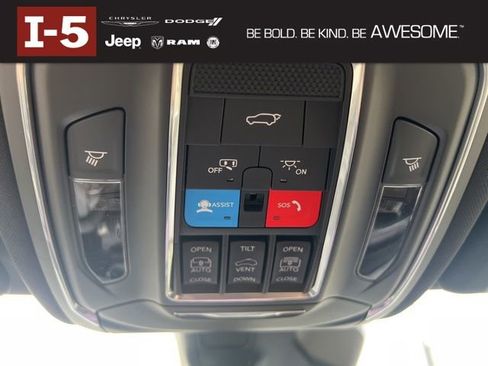 New 2025 Jeep Grand Cherokee L Limited w/ Luxury Tech Group II image 24