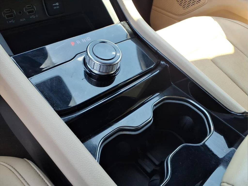 Used 2023 Jeep Grand Cherokee Limited w/ Luxury Tech Group II RWD image 9