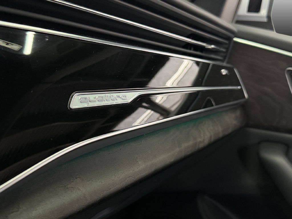 Used 2019 Audi Q8 Prestige w/ Towing Package AWD/4WD image 23